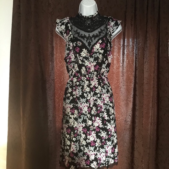 Express Floral Dress - Picture 4 of 5
